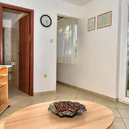 Apartments Zana Pisak Exterior photo