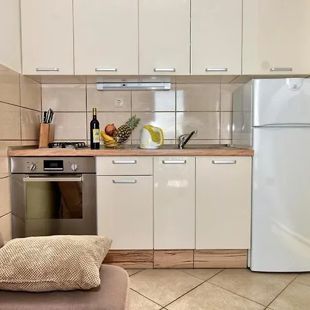 Apartments Zana Pisak Exterior photo