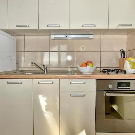 Apartments Zana Pisak Exterior photo