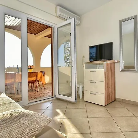 Apartments Zana Pisak Exterior photo