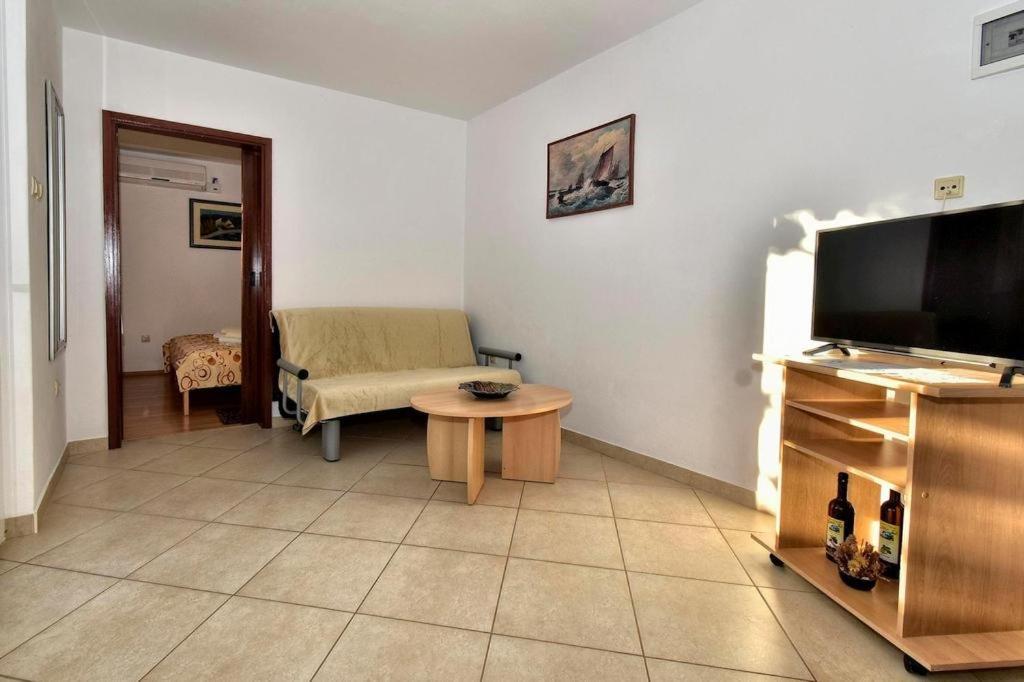 Zana Apartment