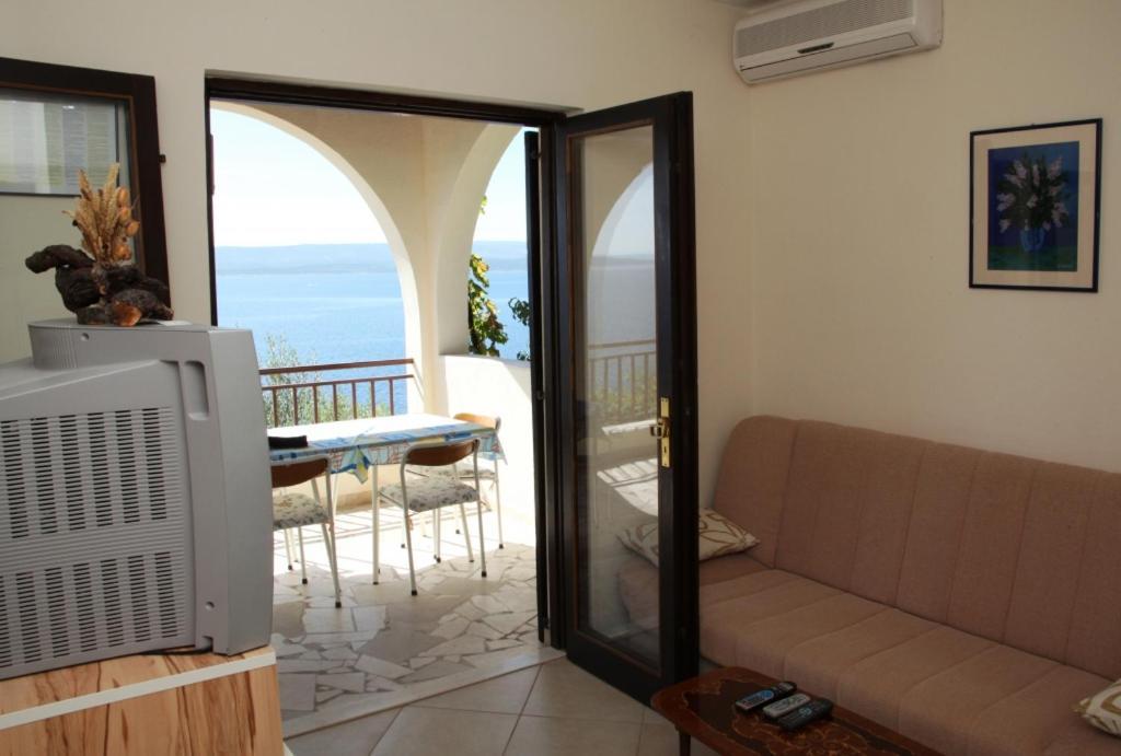 Apartment Zana *