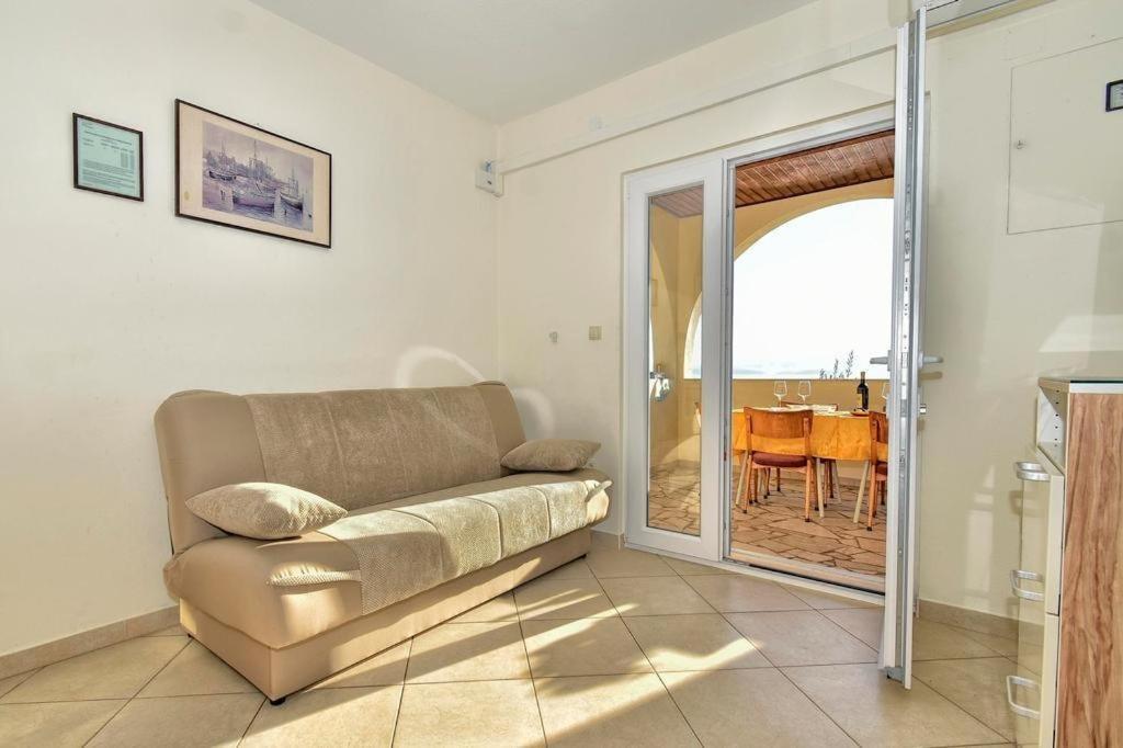 Zana Apartment